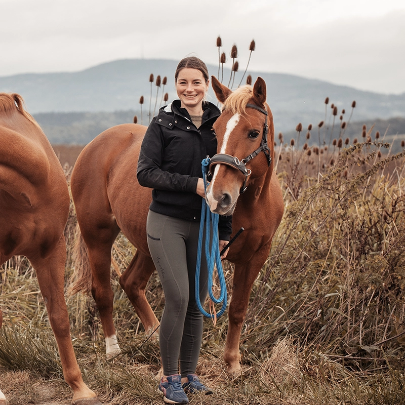 Lisa Sengül mit ihrem Pferd Lissy